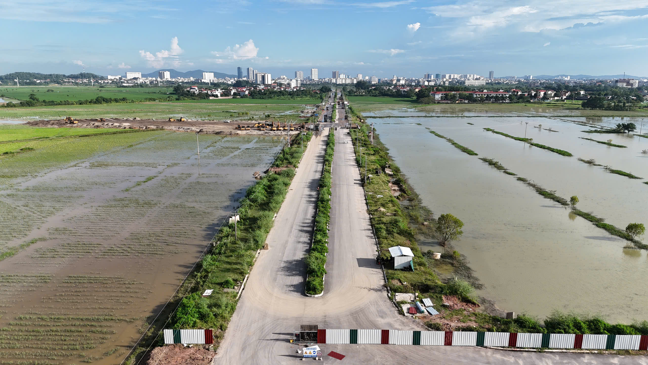 Tiến độ Vinhomes King Park tháng 9/2026: Tên mới đã lên biển, đại đô thị dần hiện hữu - Hình ảnh 5